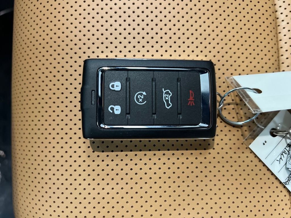 Used 2025 Jeep Grand Cherokee L Summit image 31