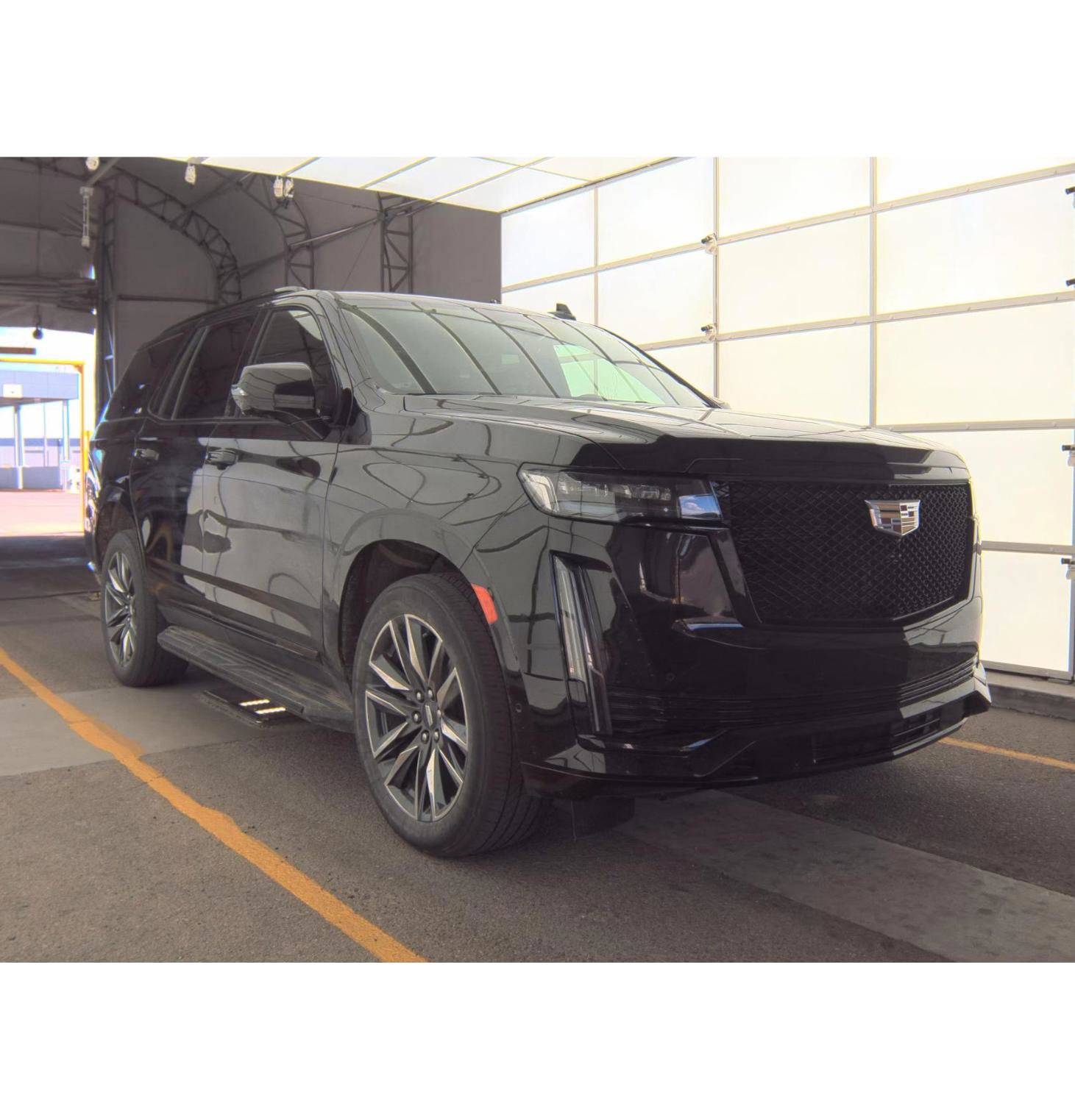 Used 2023 Cadillac Escalade Sport image 3