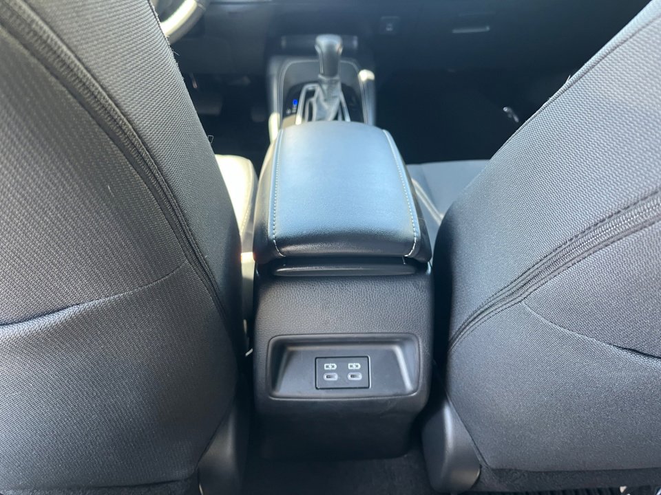 Certified 2025 Toyota Corolla SE image 37