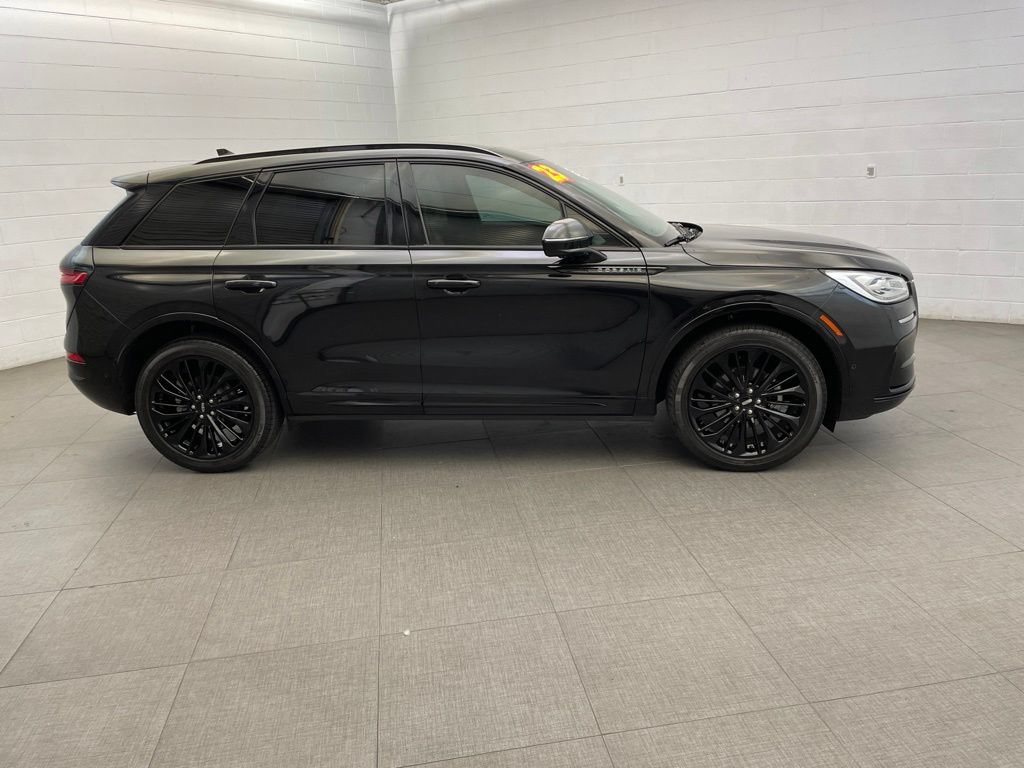 Used 2023 Lincoln Corsair Reserve w/ Equipment Group 202A AWD/4WD image 7