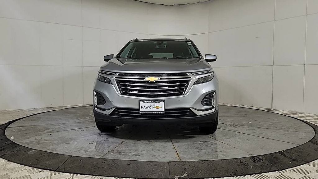 Used 2024 Chevrolet Equinox Premier image 2