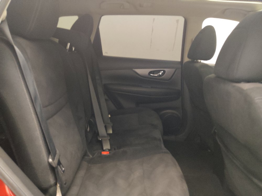 Used 2015 Nissan Rogue SV w/ SV Moonroof Package FWD image 19
