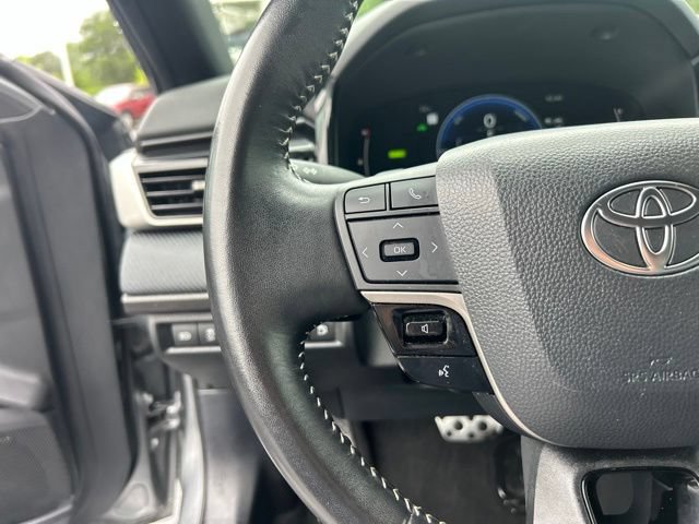 Used 2025 Toyota Camry SE FWD image 21