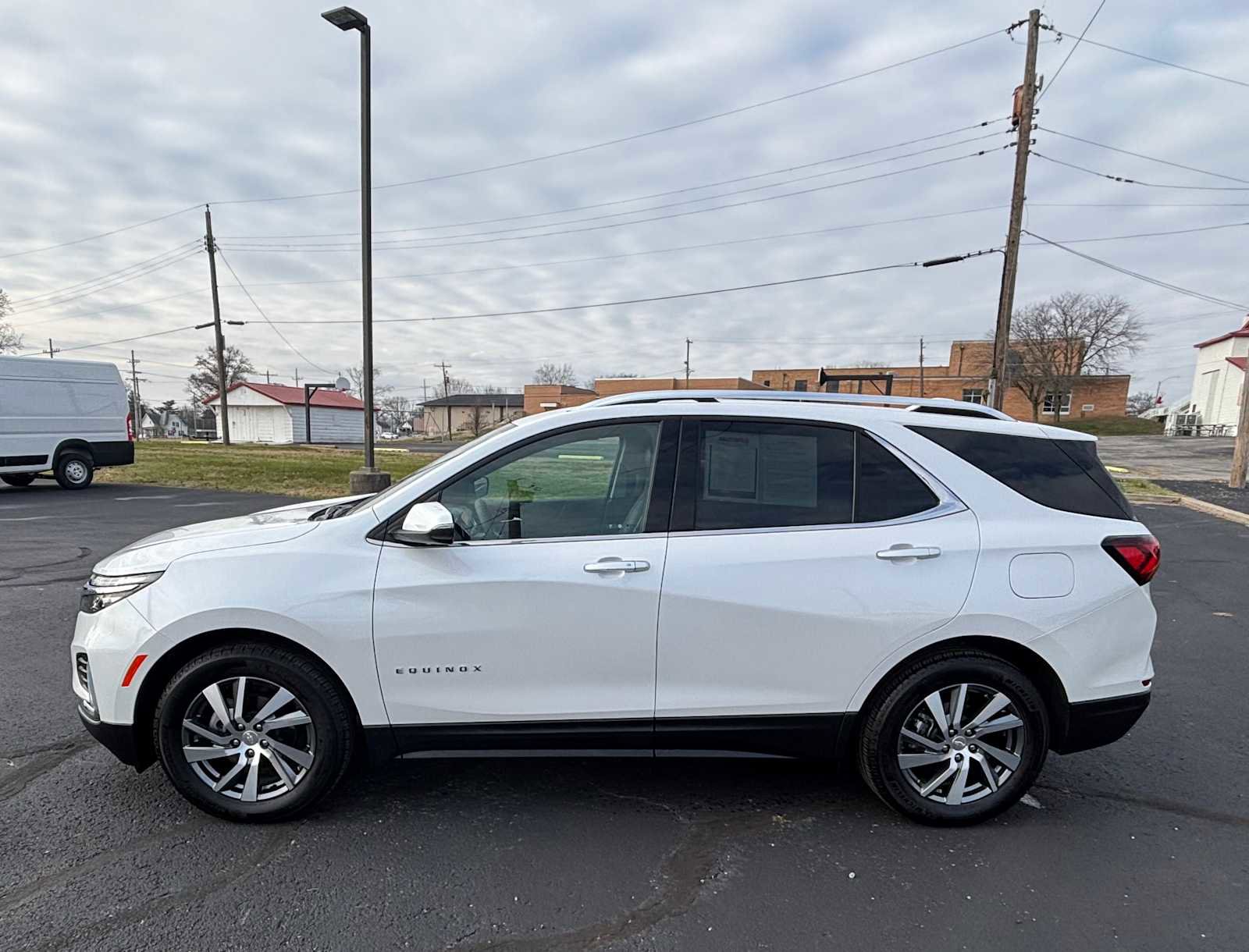 Used 2024 Chevrolet Equinox Premier image 1