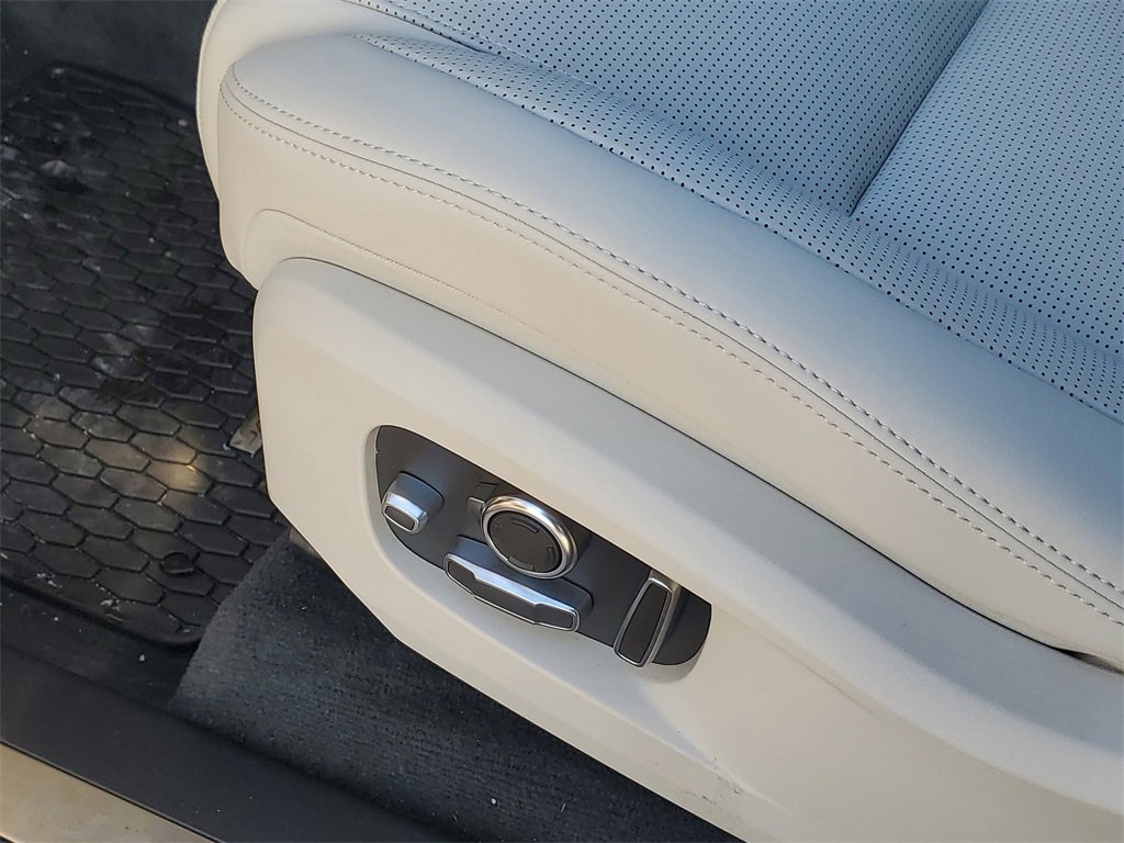 New 2026 Jaguar F-PACE R-Dynamic S image 10