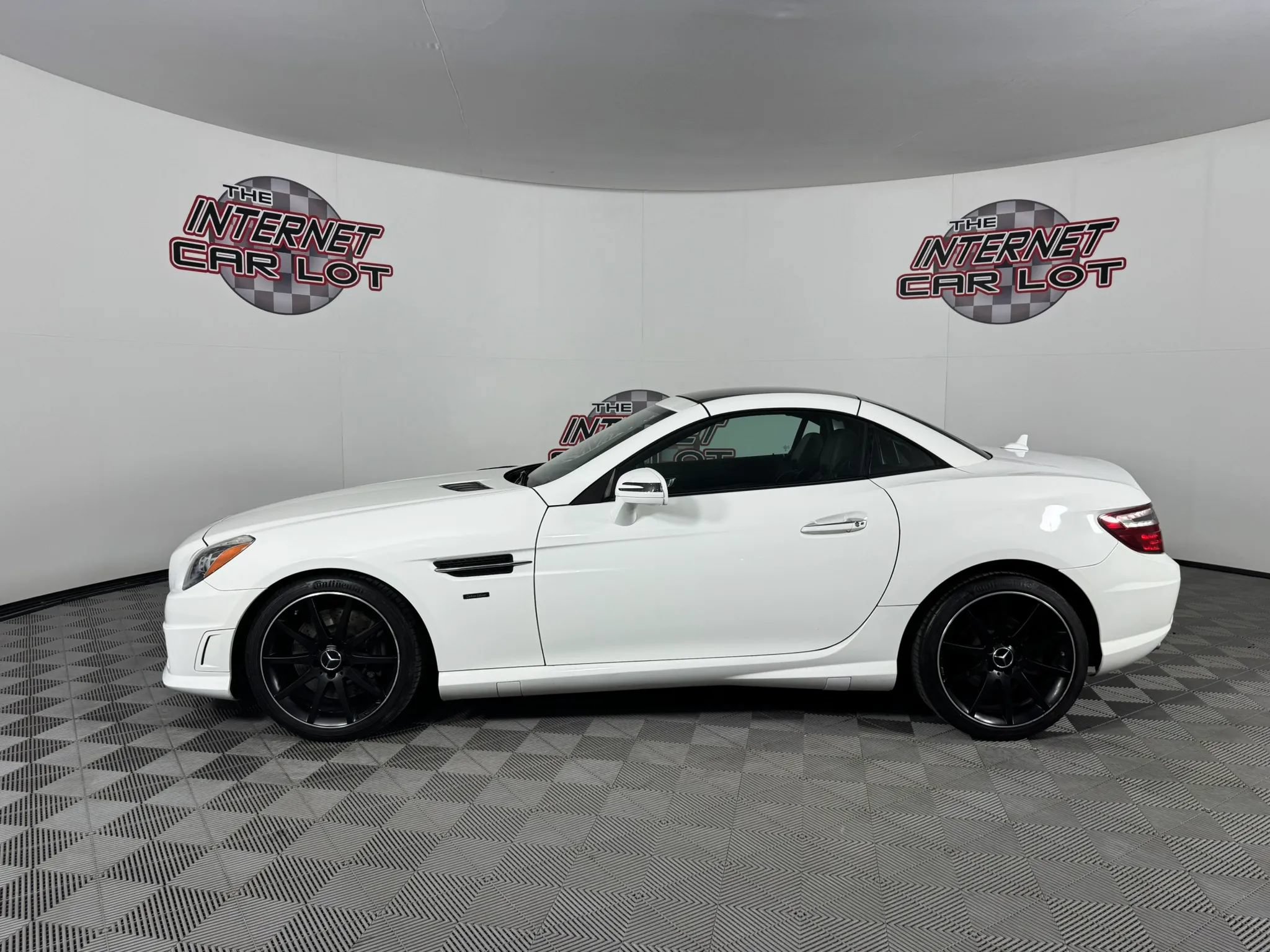 Used 2015 Mercedes-Benz SLK 250 image 7