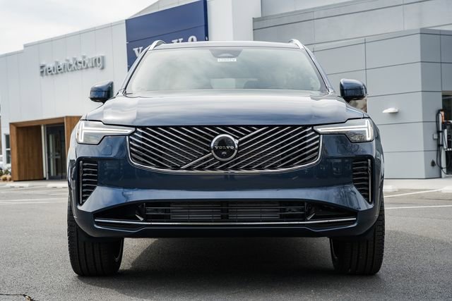 New 2026 Volvo XC90 T8 Plus w/ Protection Package Premier AWD/4WD image 2