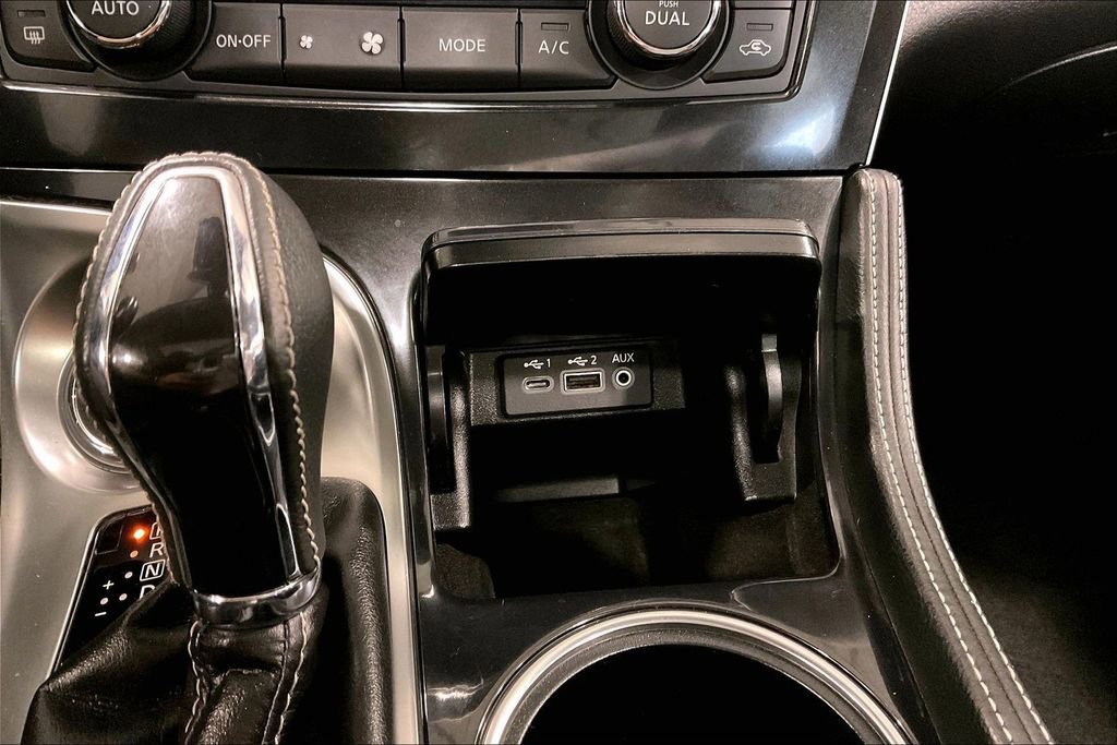 Used 2020 Nissan Maxima 3.5 SL w/ Floor Mat Group FWD image 16