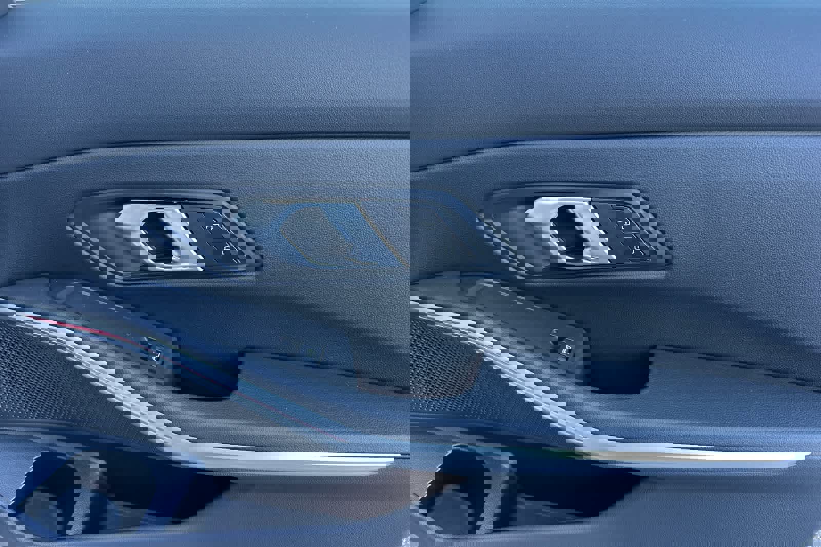 Used 2025 BMW 330i Sedan image 18