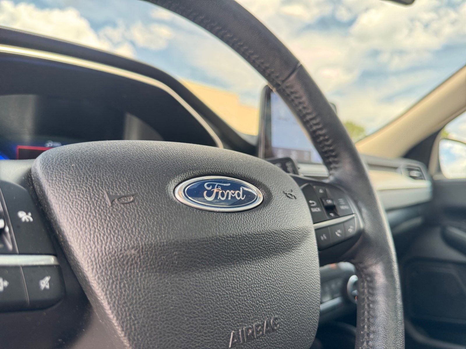 Certified 2020 Ford Escape SE Sport FWD image 29