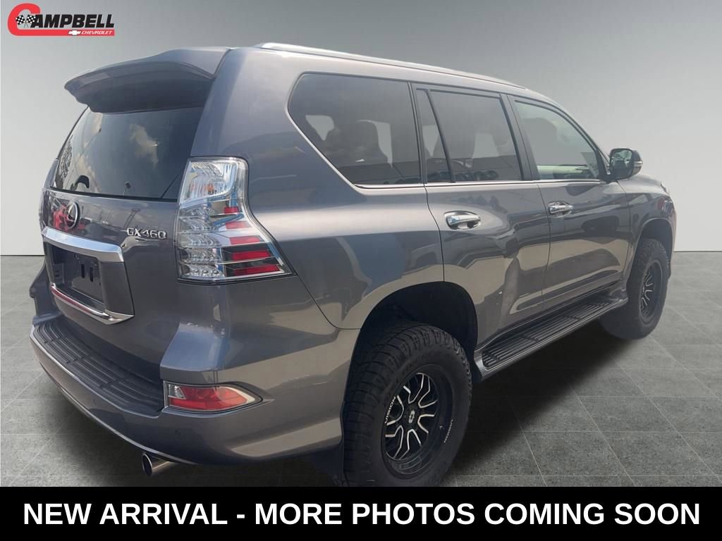 Used 2022 Lexus GX 460 w/ Accessory Package image 5