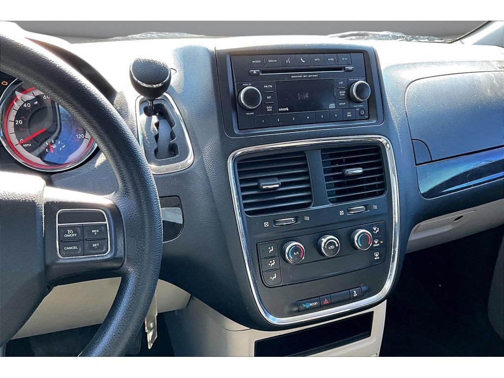 Used 2018 Dodge Grand Caravan w/ UConnect Hands-Free Group image 7