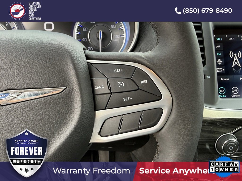 Used 2022 Chrysler 300 Touring image 23