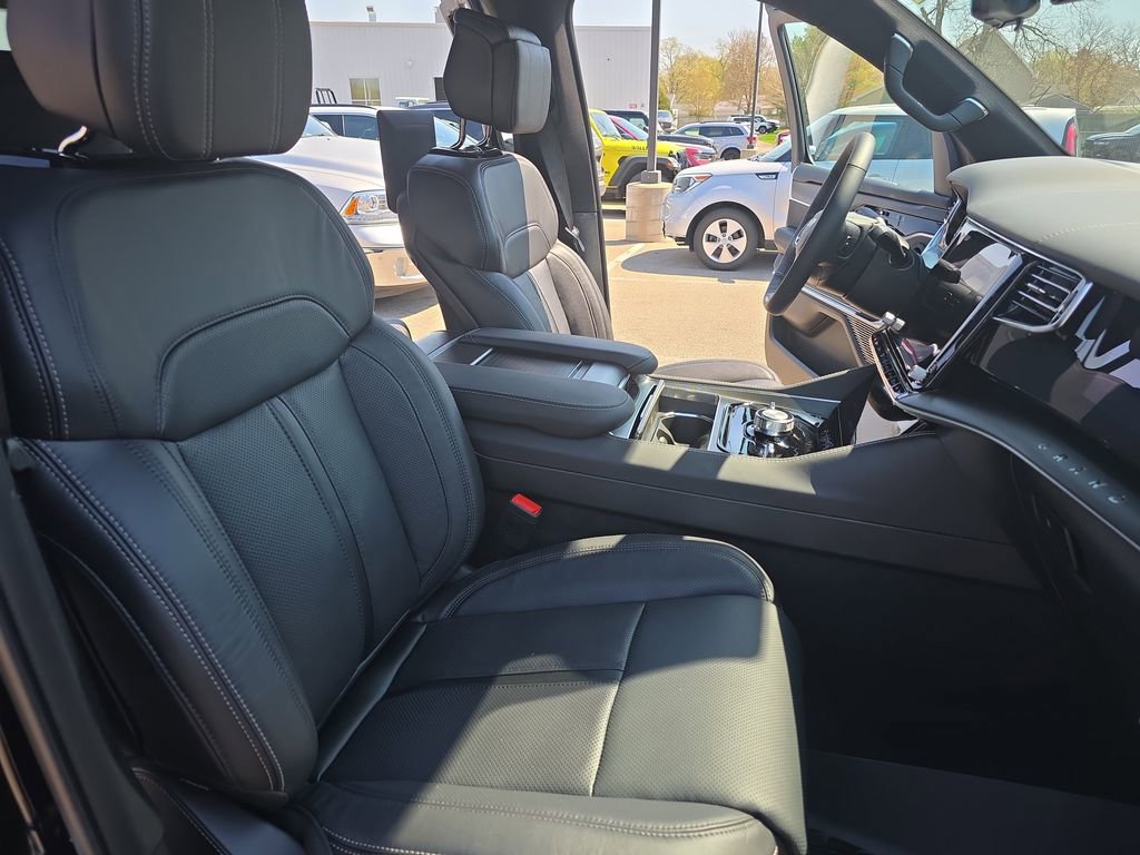 New 2026 Jeep Grand Wagoneer Summit AWD/4WD image 10