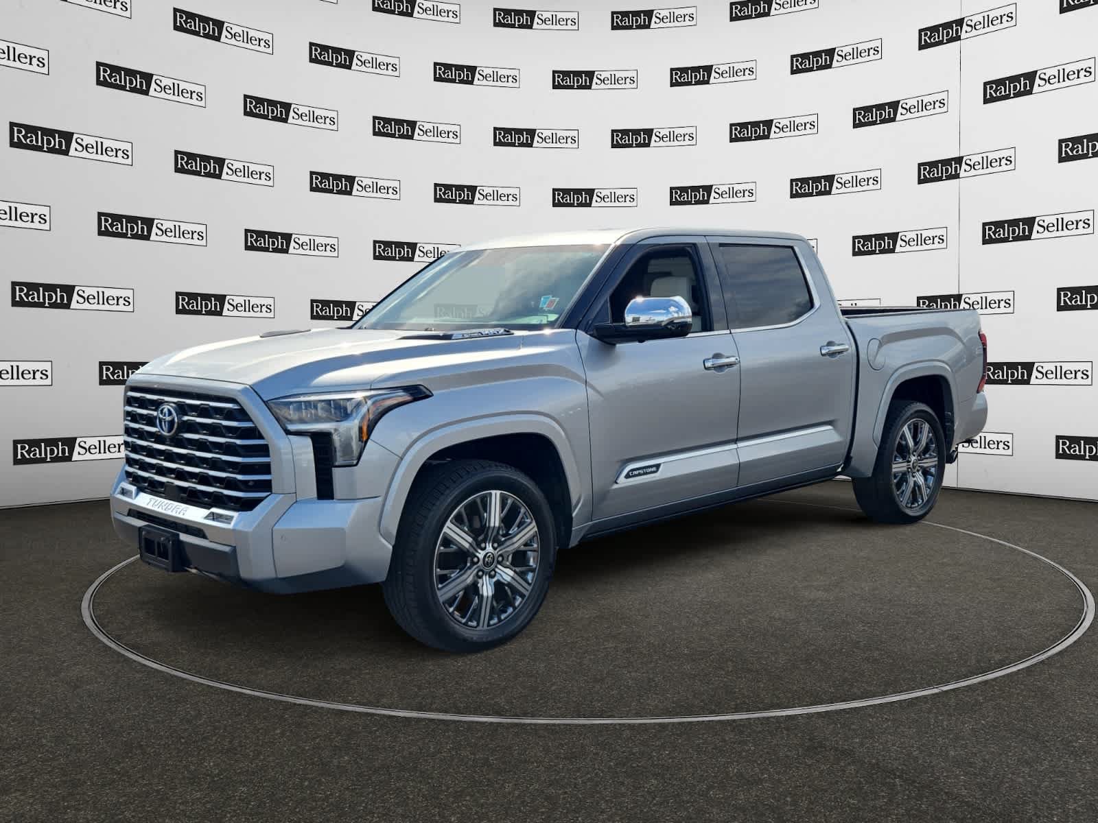 Used 2022 Toyota Tundra Capstone AWD/4WD image 2