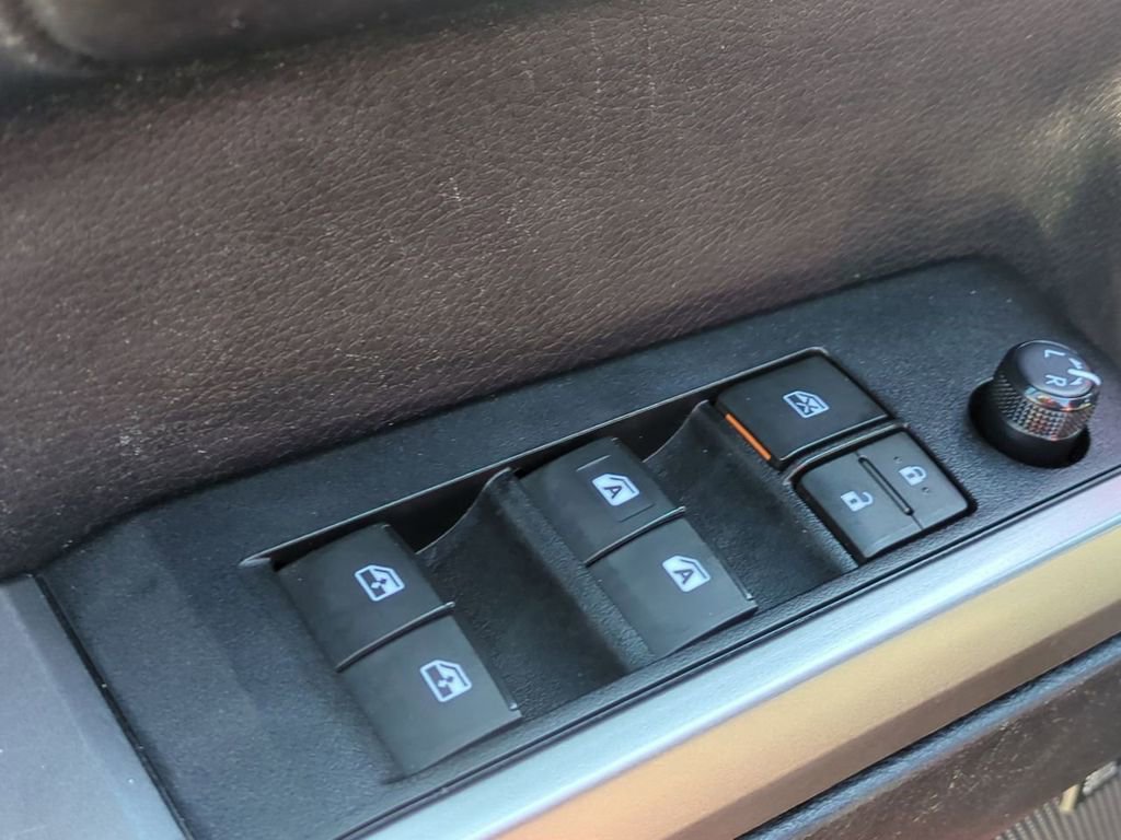 Used 2019 Toyota Tacoma Limited image 12