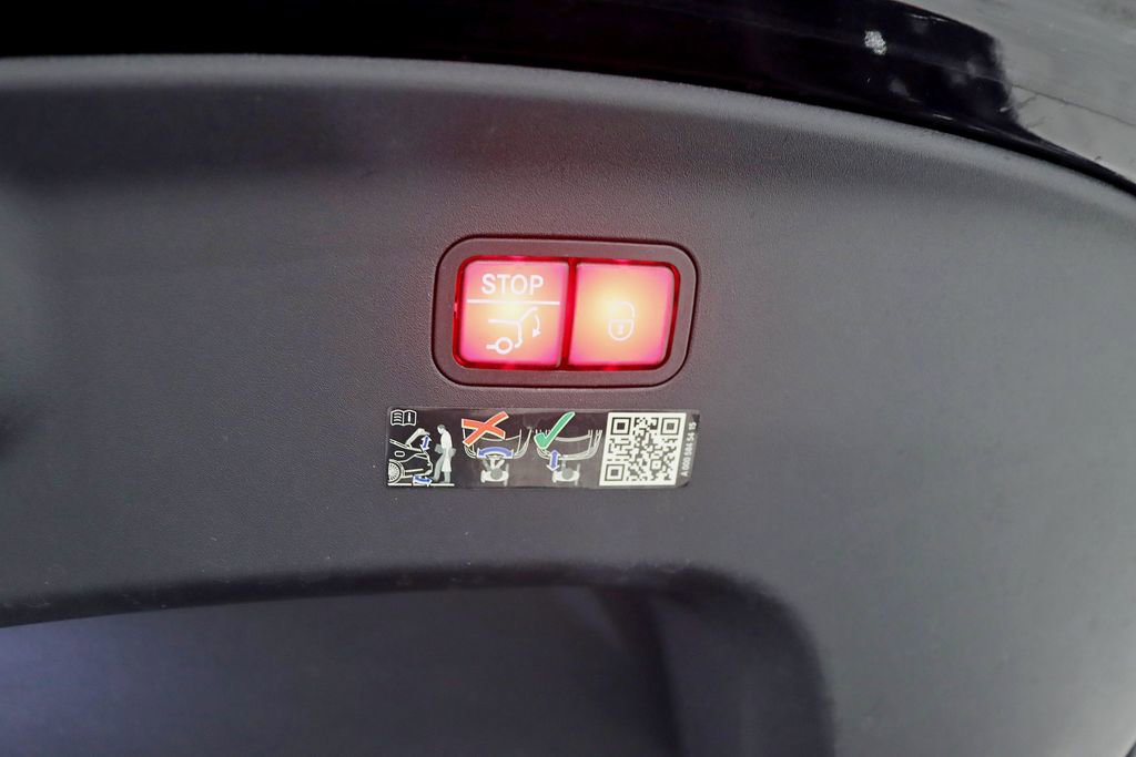 Used 2023 Mercedes-Benz AMG GT 43 image 45