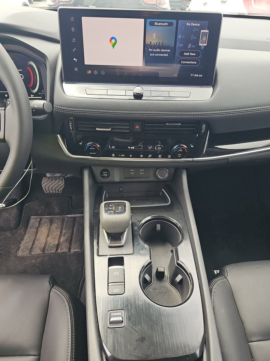 Used 2026 Nissan Rogue SL image 11