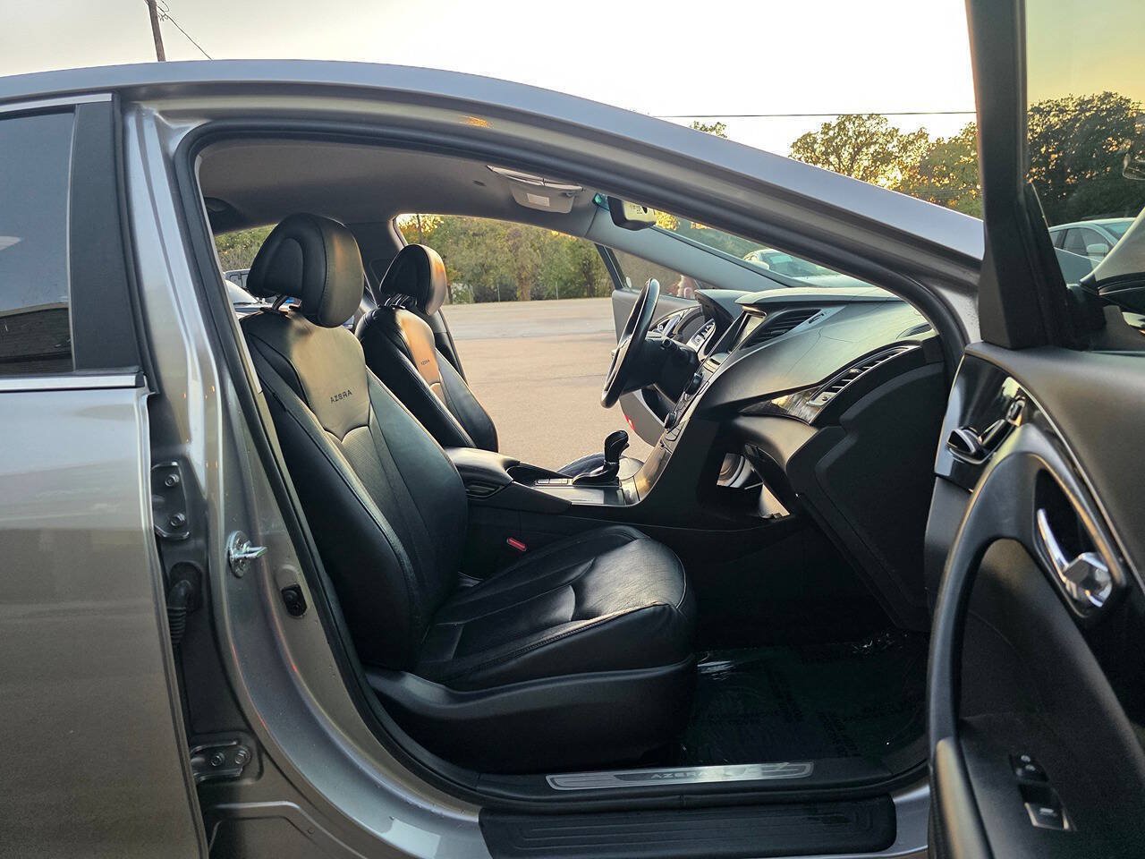 Used 2012 Hyundai Azera FWD image 23