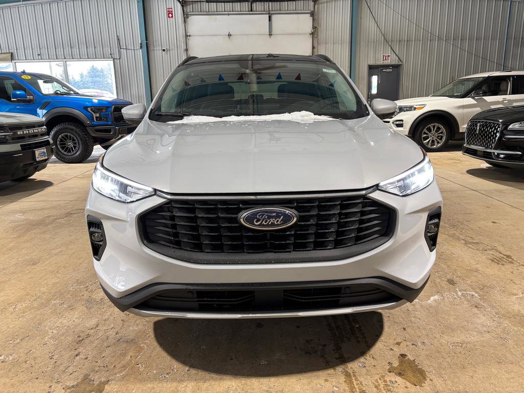 New 2026 Ford Escape SE FWD image 2