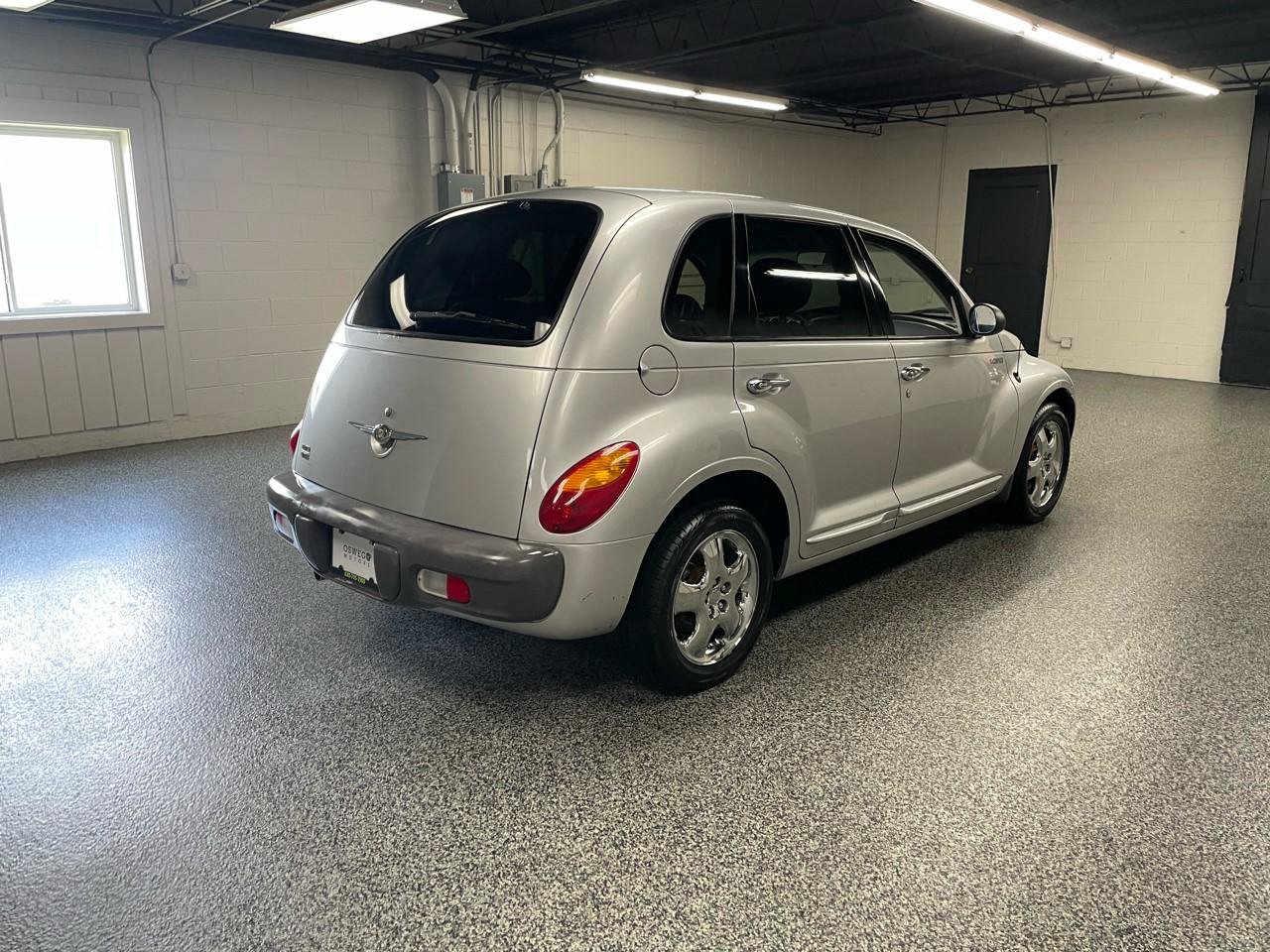 Used 2001 Chrysler PT Cruiser FWD image 4