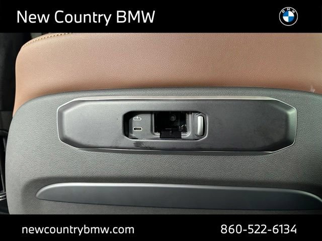 New 2027 BMW X7 xDrive40i w/ M Sport Package AWD/4WD image 24