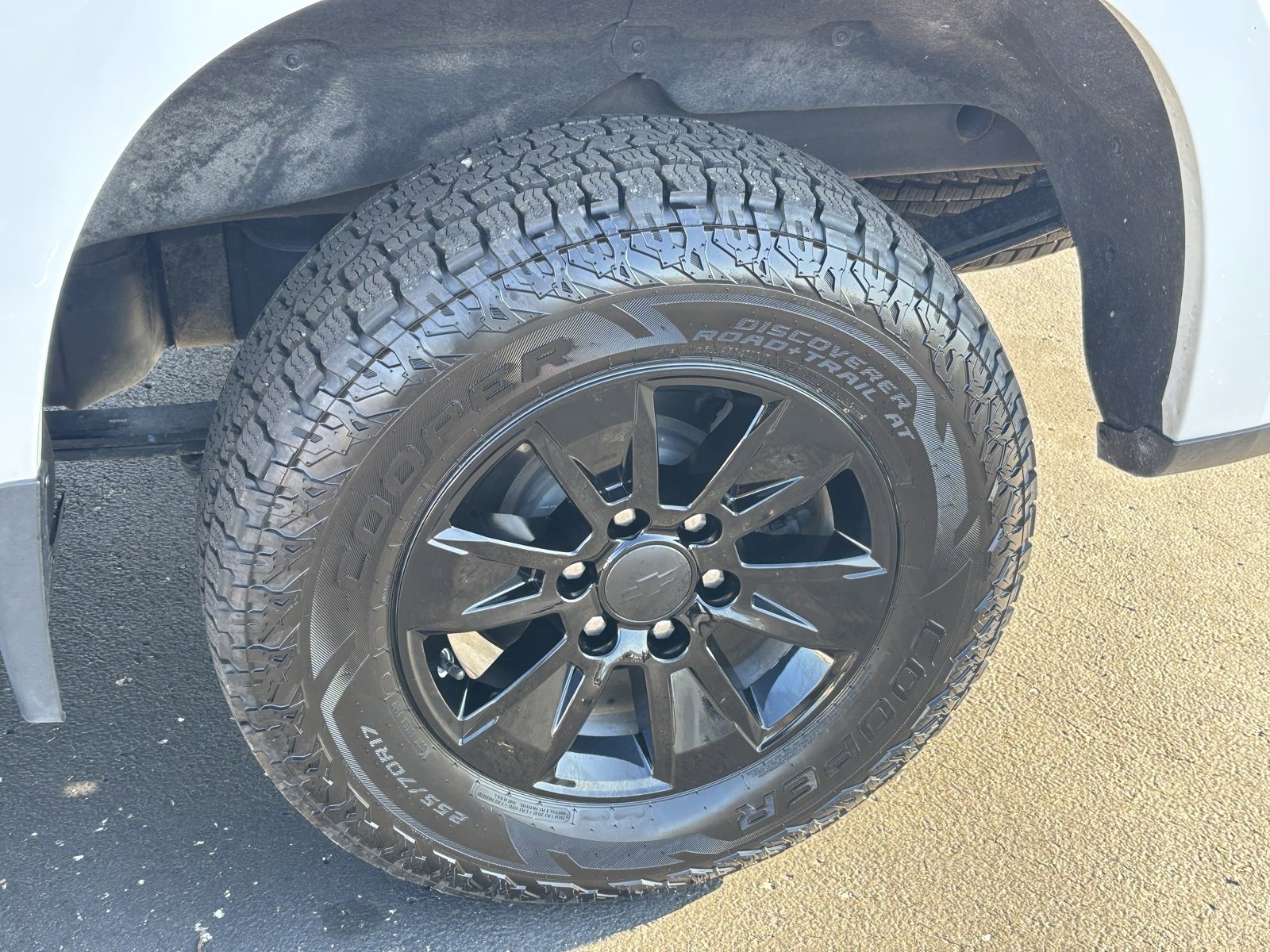 Used 2024 Chevrolet Silverado 1500 LT w/ Protection Package image 15