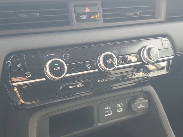 New 2025 Honda Pilot Touring image 24