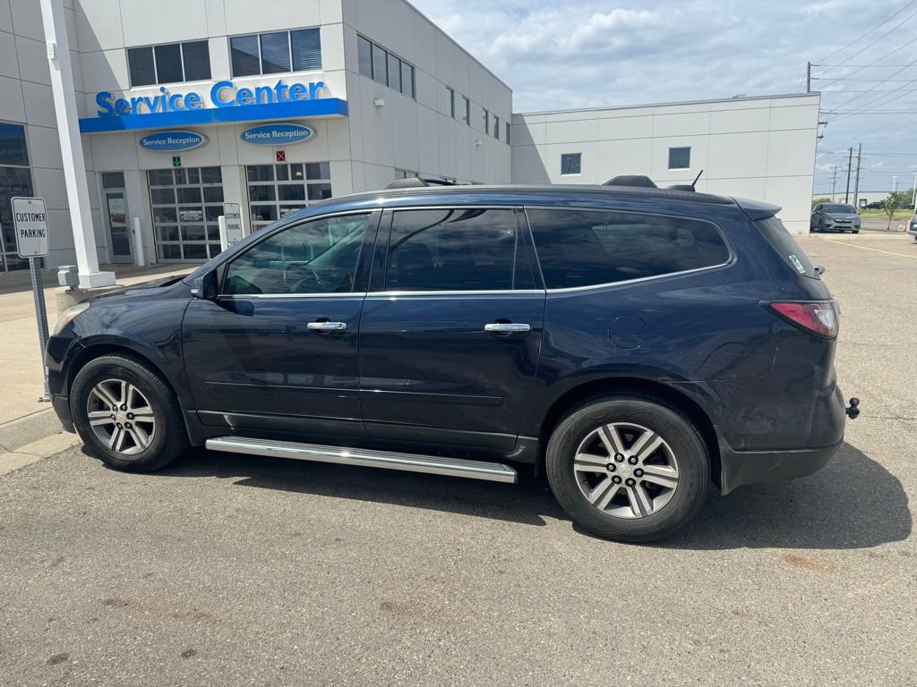 Used 2016 Chevrolet Traverse LT w/ LPO, 'HIT The Road' Package FWD image 7