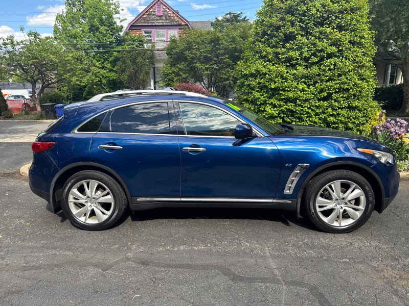 Used 2016 INFINITI QX70 AWD w/ Premium Package image 6