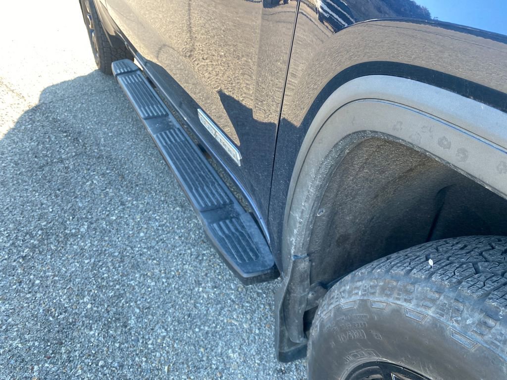 Used 2022 GMC Sierra 1500 Elevation w/ LPO, Elevation Black Package image 37