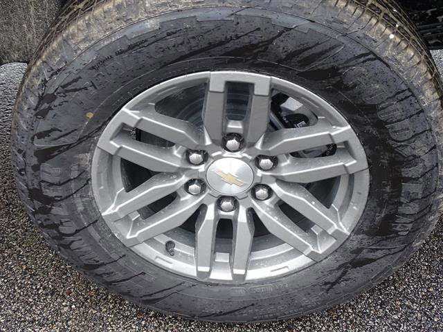 Used 2024 Chevrolet Colorado LT w/ LT Convenience Package image 3