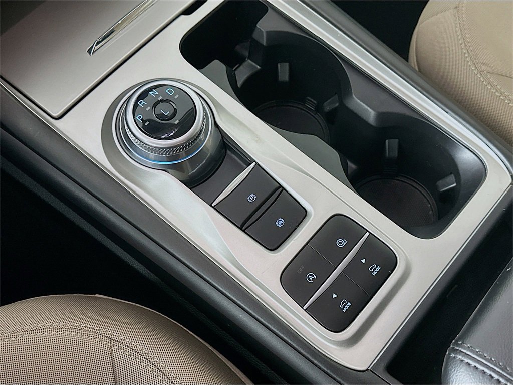 Used 2023 Ford Explorer XLT image 16