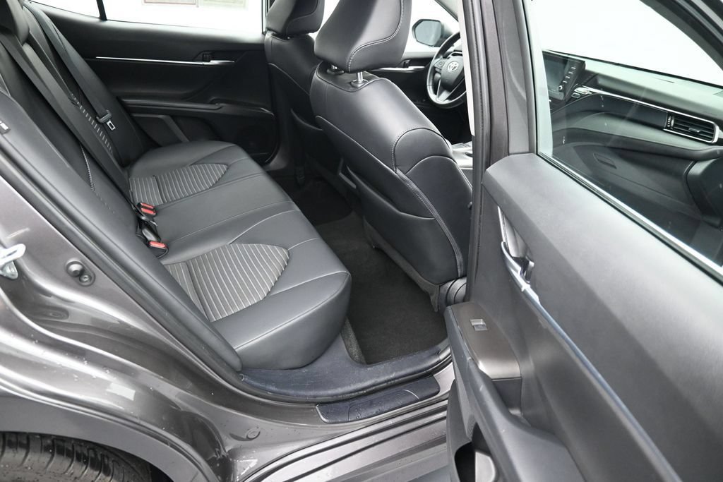 Used 2024 Toyota Camry SE FWD image 12