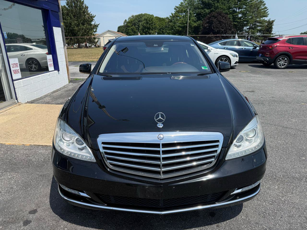 Used 2011 Mercedes-Benz S 550 4MATIC image 4