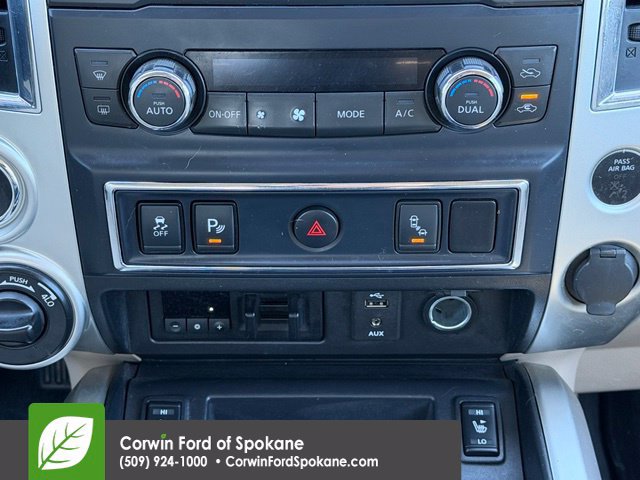 Used 2017 Nissan Titan SV AWD/4WD image 27