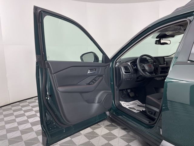 New 2026 Nissan Rogue SV image 16