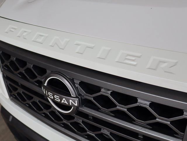 Used 2022 Nissan Frontier SV image 45