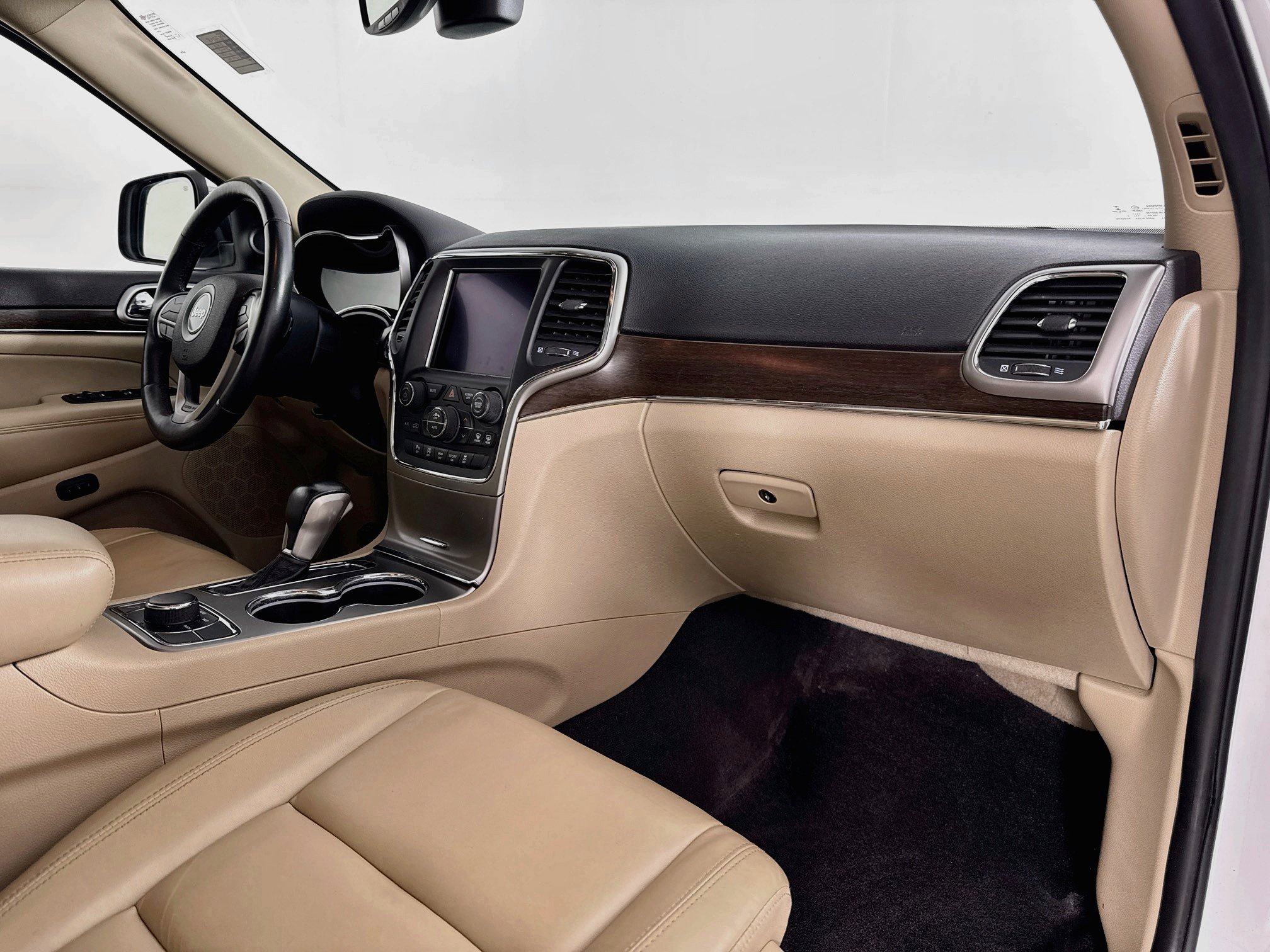 Used 2018 Jeep Grand Cherokee Limited AWD/4WD image 31