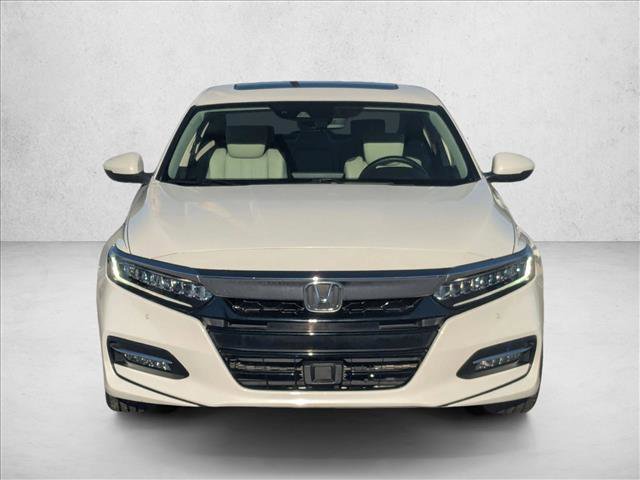 Used 2020 Honda Accord Touring image 2