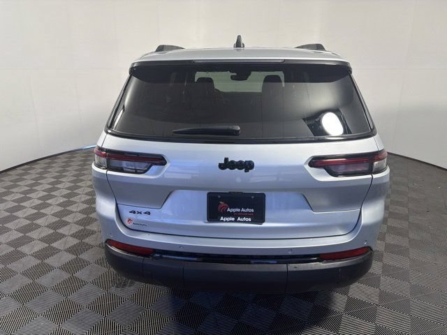 Certified 2023 Jeep Grand Cherokee L Laredo AWD/4WD image 8