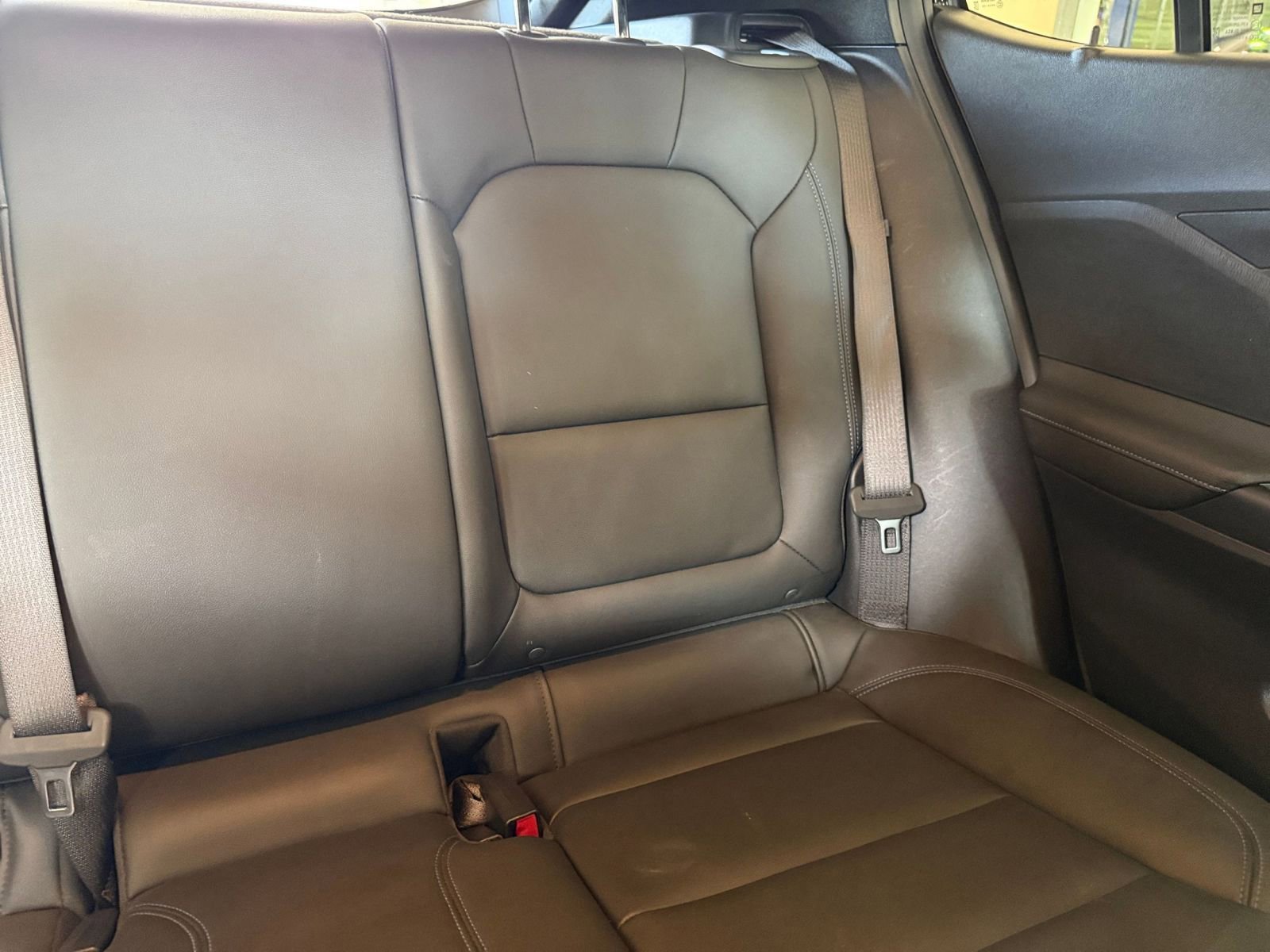 Used 2025 Buick Envista Sport Touring image 31