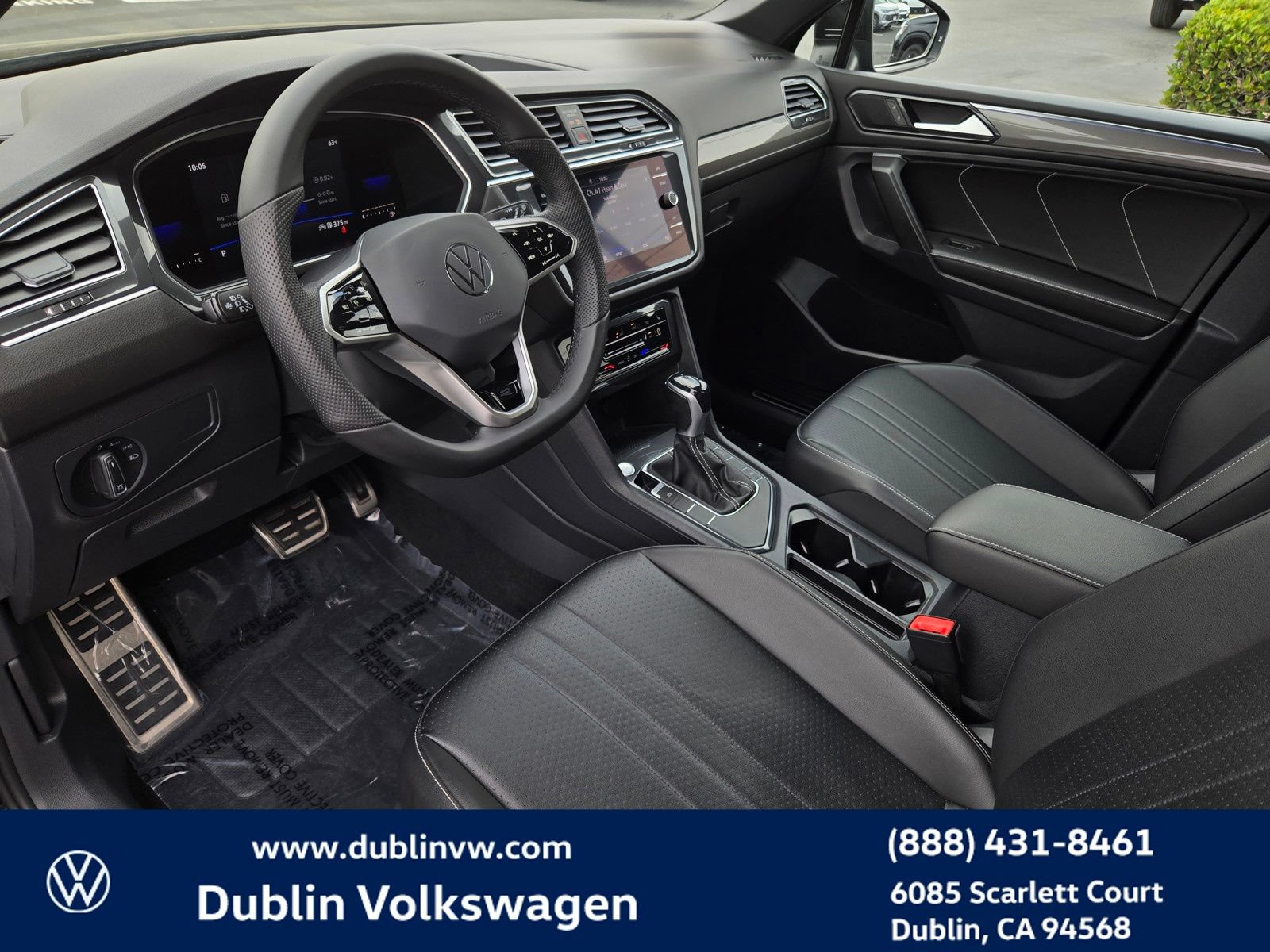 Used 2022 Volkswagen Tiguan SE R-Line FWD image 9