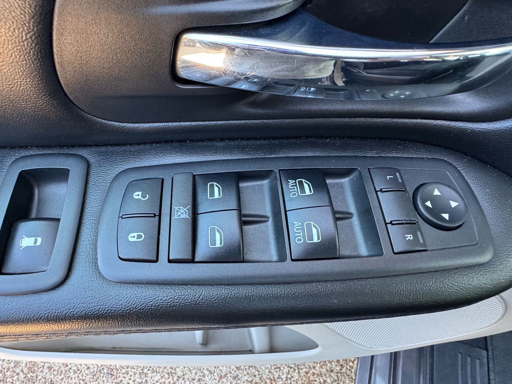 Used 2017 Dodge Grand Caravan SE w/ Power Window Group image 22