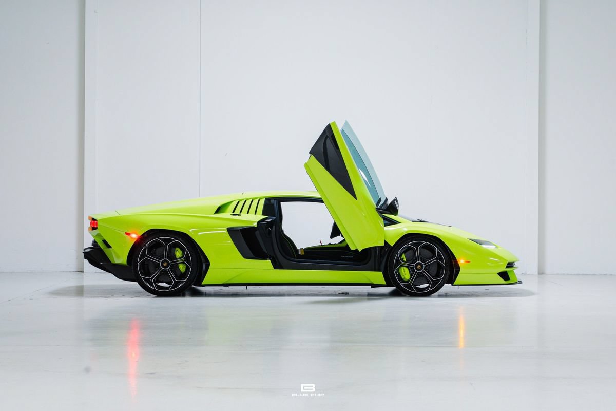 Used 2022 Lamborghini Aventador Countach AWD/4WD image 1
