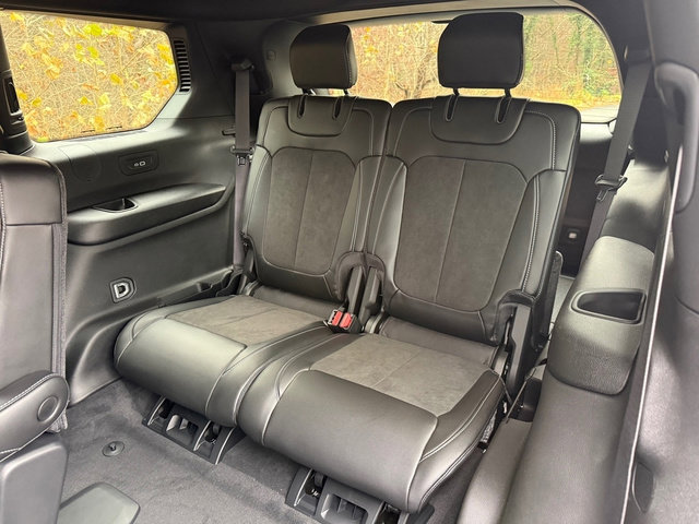 New 2025 Jeep Grand Cherokee L Altitude image 16