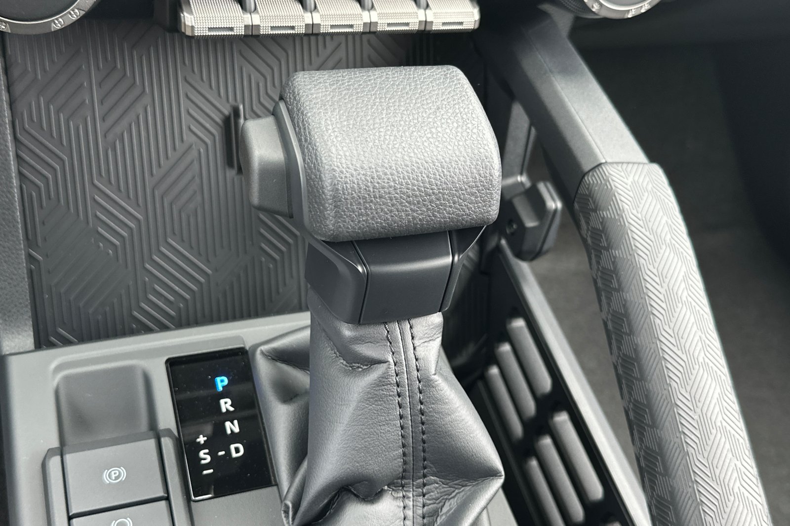 New 2026 Toyota 4Runner SR5 AWD/4WD image 19