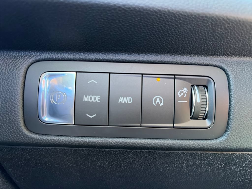 New 2026 Chevrolet Traverse LT w/ Sun and Wheel Package AWD/4WD image 20