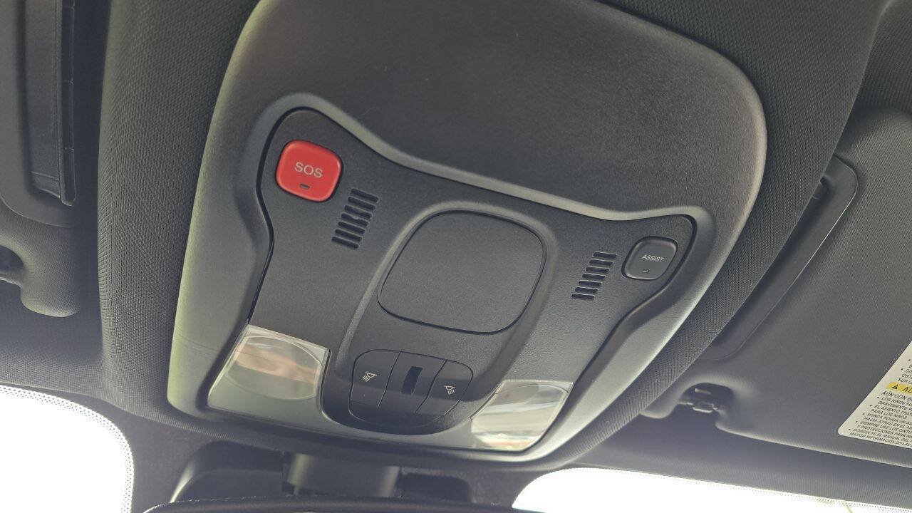 Used 2019 Jeep Renegade Limited w/ Quick Order Package 22P FWD image 33