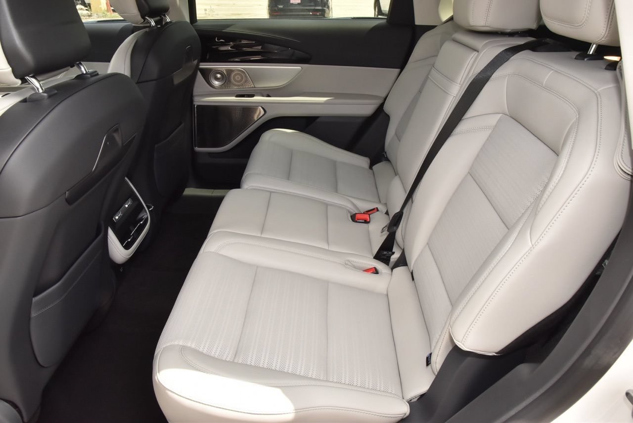 New 2026 Lincoln Nautilus Reserve AWD/4WD image 21